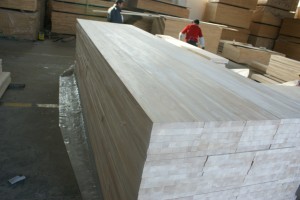 Rubberwood stair sting
